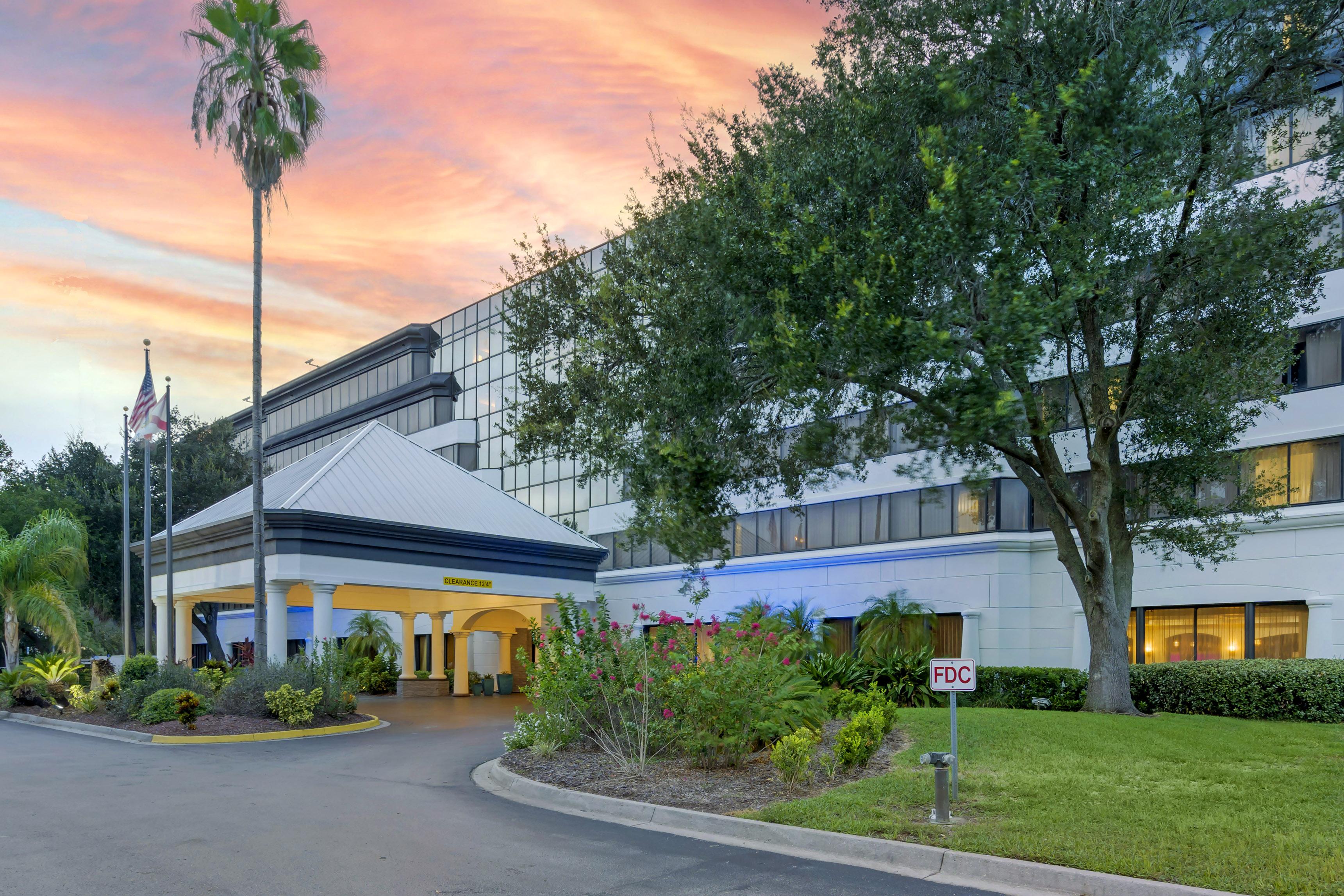 Delta Hotels By Marriott Jacksonville Deerwood Exterior photo